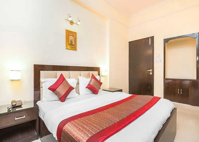 Oyo 14245 Amitabh Guest House New Delhi