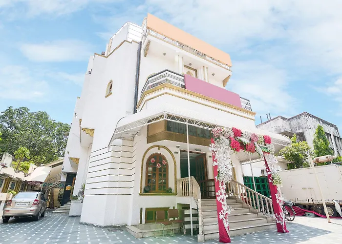 Oyo 14245 Amitabh Guest House New Delhi