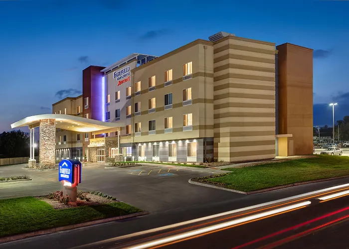 Fairfield Inn & Suites By Marriott Savannah Sw/Richmond Hill