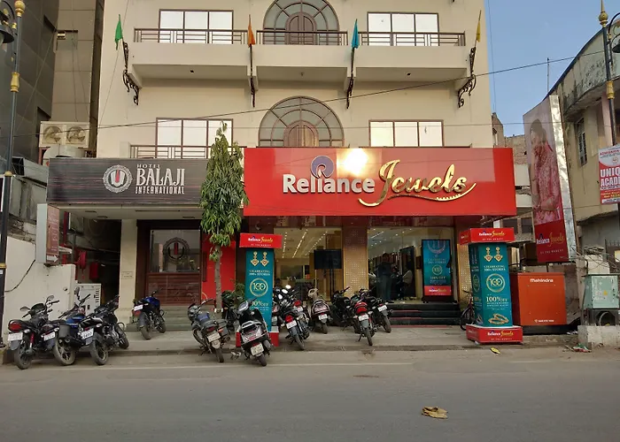 Hotel R B International Varanasi