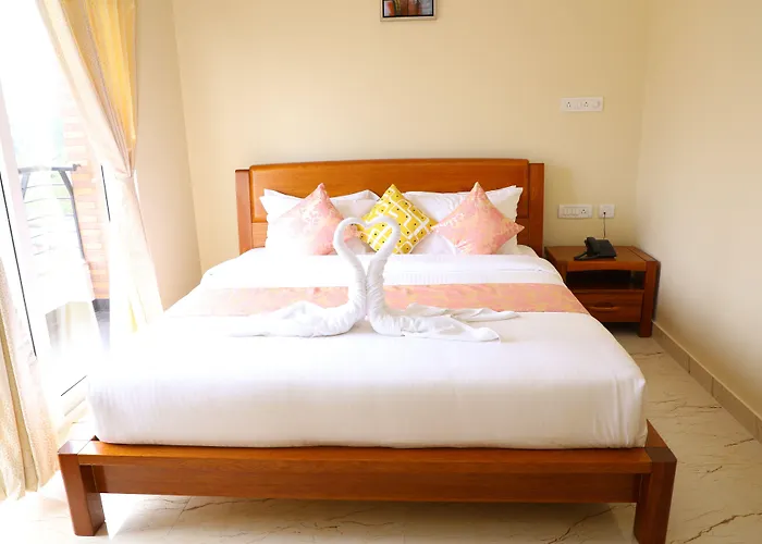 Lali Petals Hotel Madikeri