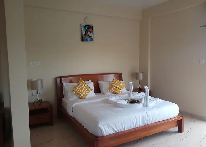 Lali Petals Hotel Madikeri