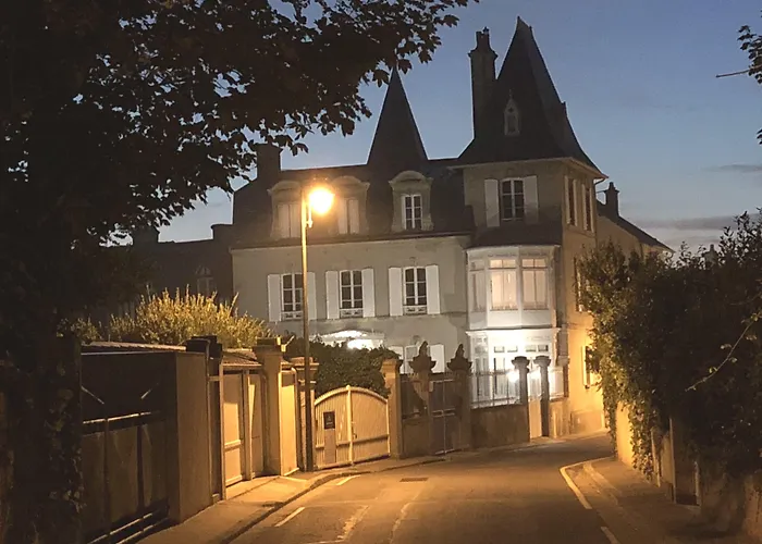Hotel DDay Aviators Le Manoir à Arromanches-les-Bains