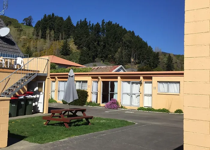 Milton Chalet Motel Nelson