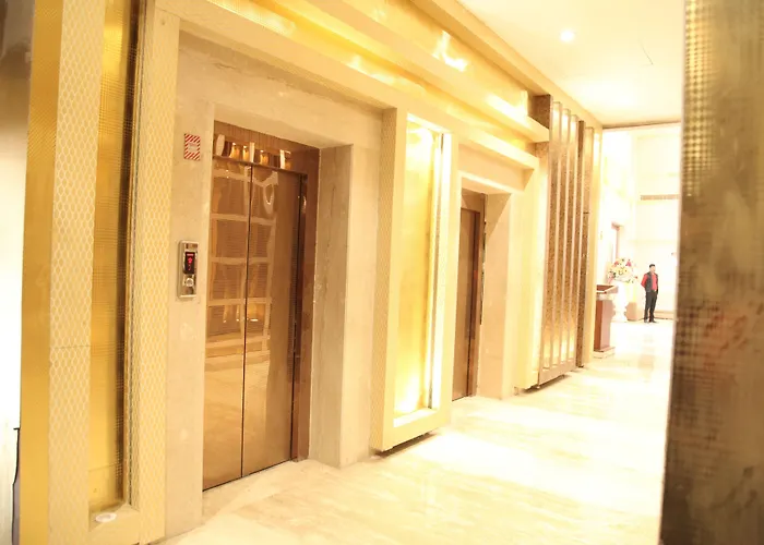 Green Palms Hotel Delhi 
