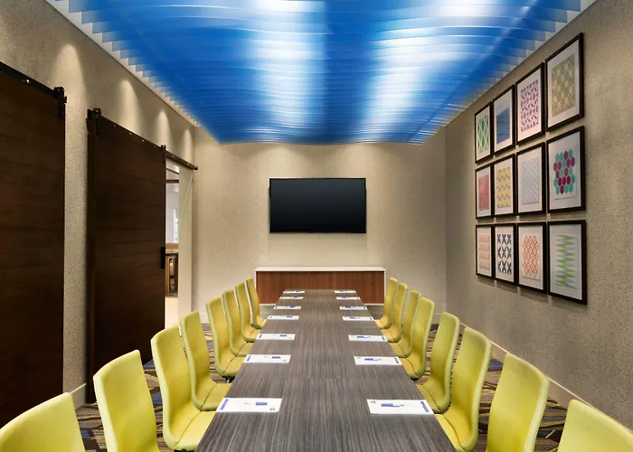 Holiday Inn Express & Suites Red Wing