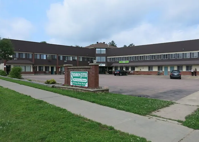 Shemron Suites Hotel Deep River