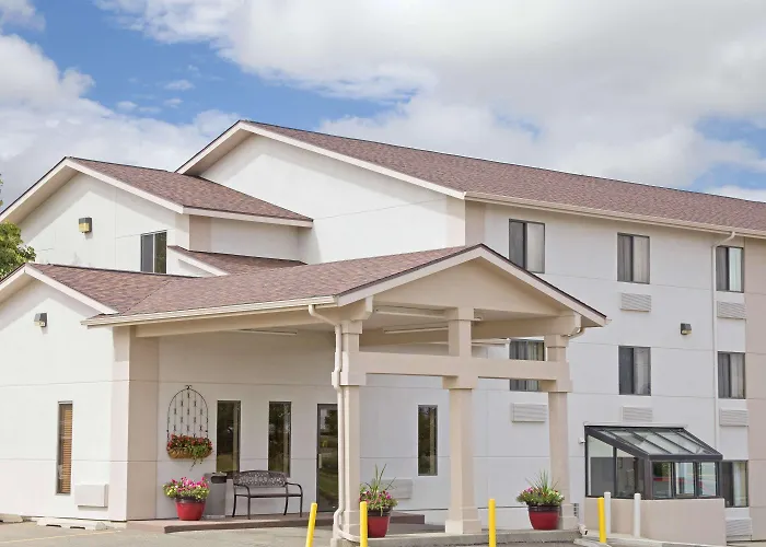 Super 8 By Wyndham Havre Hotel