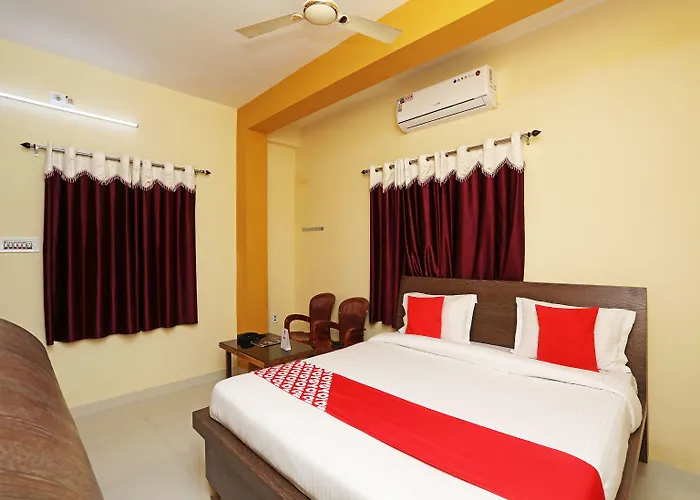 Oyo 16821 Hotel Senapati Palace Bhubaneswar