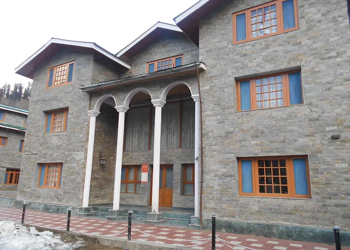 Hotel Abshar Pahalgam