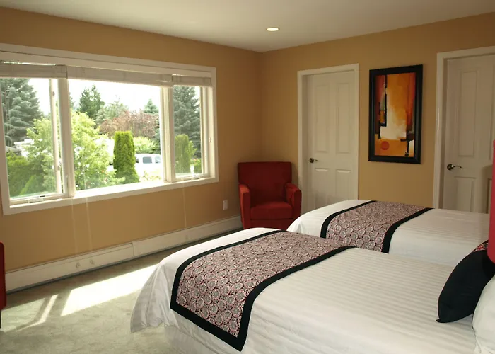 A View Of The Lake B & B West Kelowna