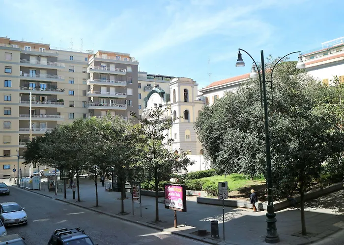 Riviera Luxury Suites Naples