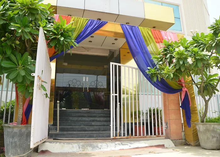 Hotel Samrat Kaushambi Ghaziabad