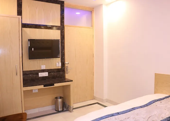 Hotel Karlo Kastle - Paharganj - New Delhi