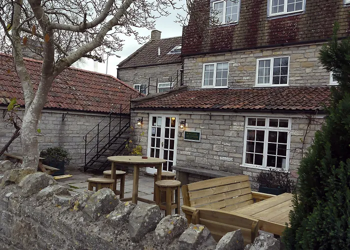 Mullions 51 B&B Street