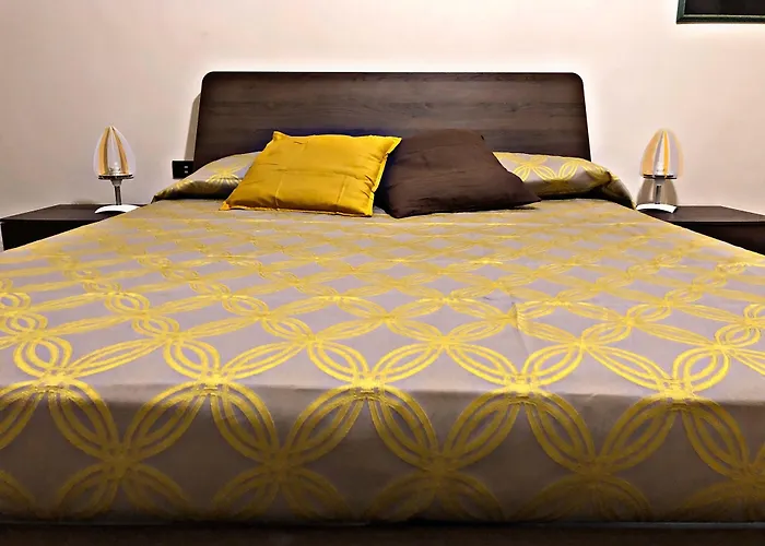 Napoli City Inn