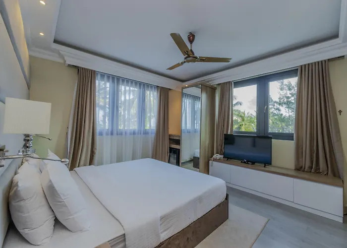 Coral Grand Beach & Spa Male