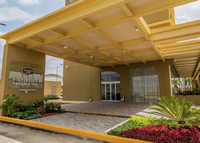 Hampton Inn & Suites By Hilton Puebla