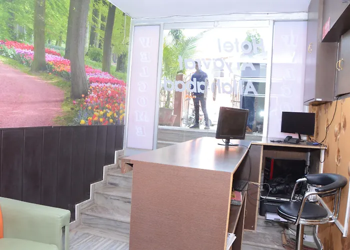 Hotel Aryavart Prayagraj