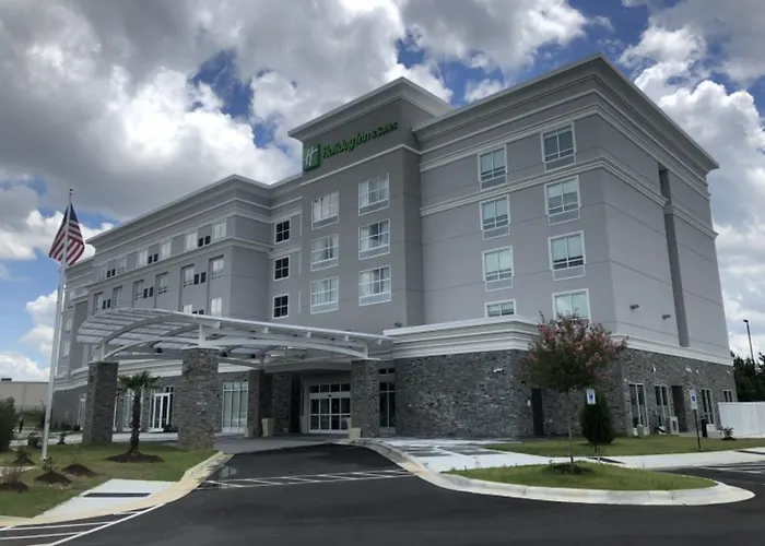 Holiday Inn & Suites - Fayetteville W-Fort Bragg Area By Ihg