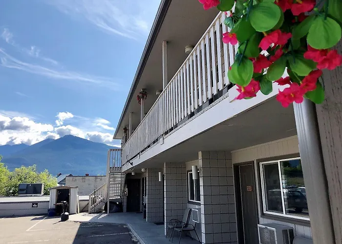 Canterbury Inn Invermere