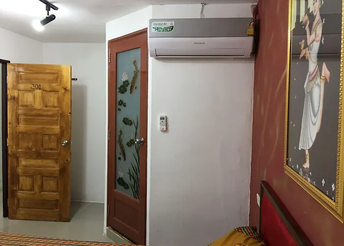Papa Ji Hotel And Restaurant กรุงเทพมหานคร