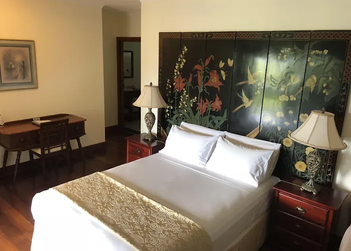 Daintree Manor B&B