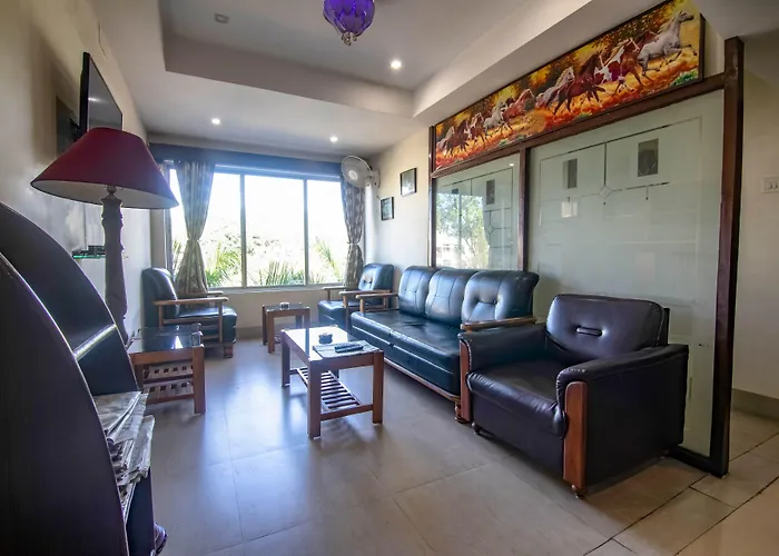 Capital O Hill Crest View Guest House Guwahati