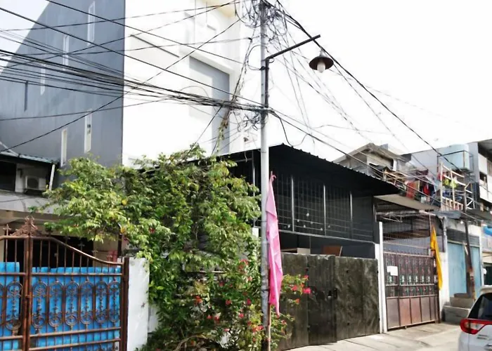 Kamar Keluarga Jelambar Barat Dua Hotel Jakarta