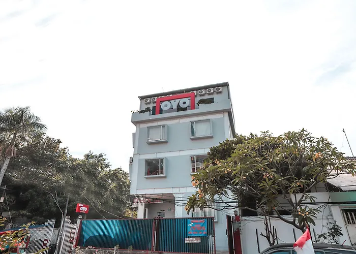 Oyo 208 G House Hotel Jakarta