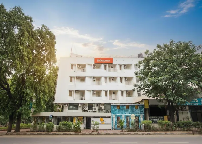 Fabhotel Kalyan Vadodara