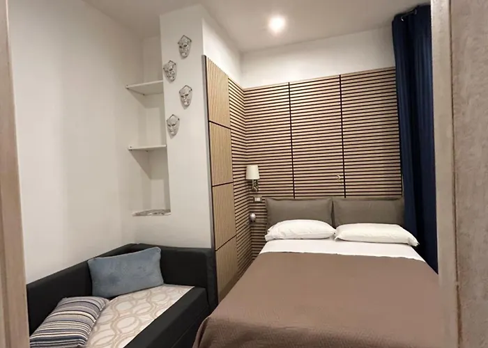 International Naples Bed and Breakfast