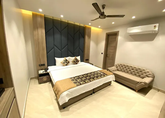 Pals Inn New Delhi