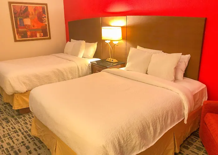Baymont By Wyndham Ferndale/Royal Oak Hotel