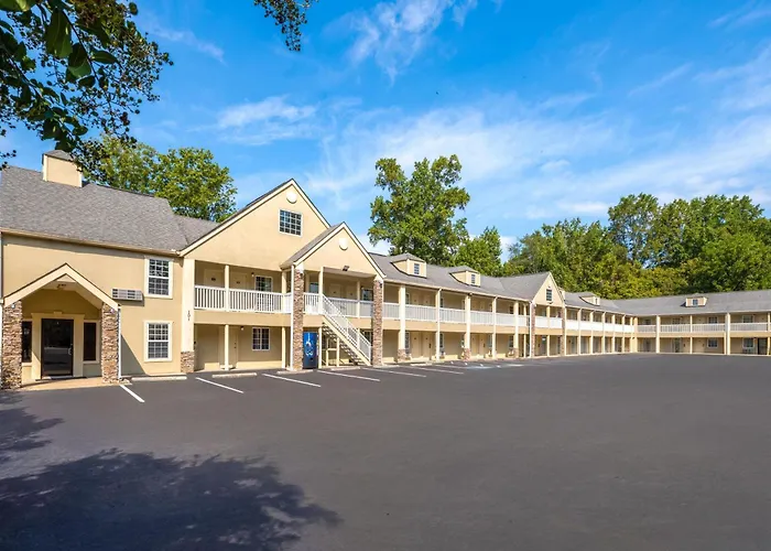 Days Inn By Wyndham Canton