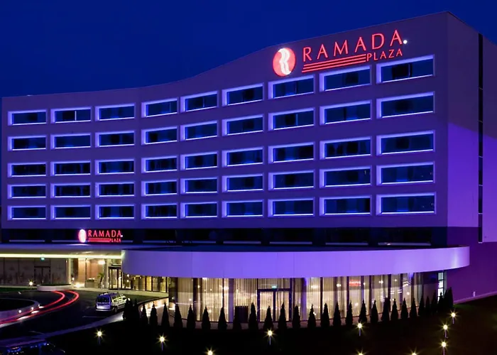 Ramada Plaza By Wyndham Craiova Hotel