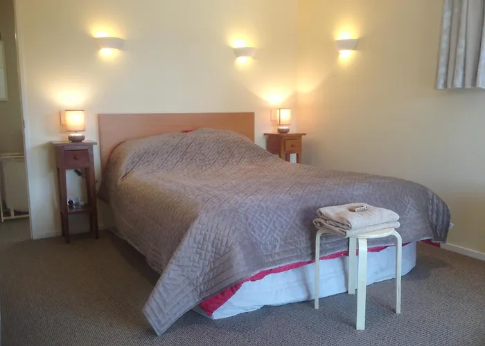 Sleep On The Steepest Street In The World! Bed & Breakfast Dunedin