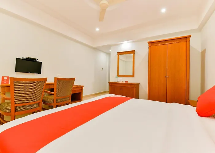 Super Townhouse Vembanad Tourist Home Kochi
