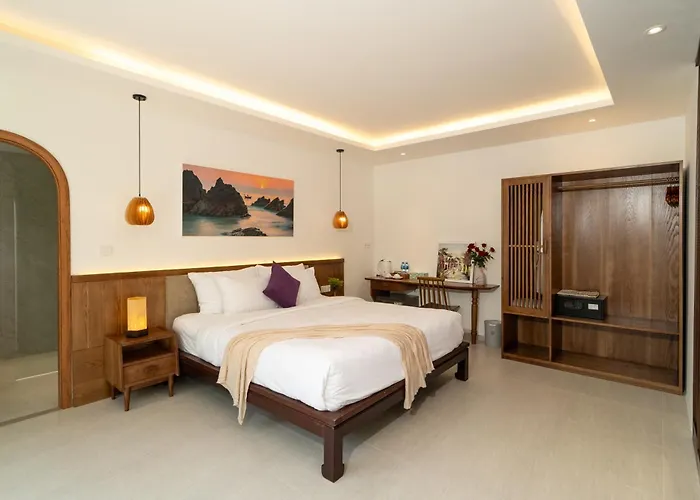 Shoreline Stay Hội An