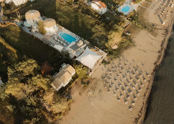 Island Kavos Hotel