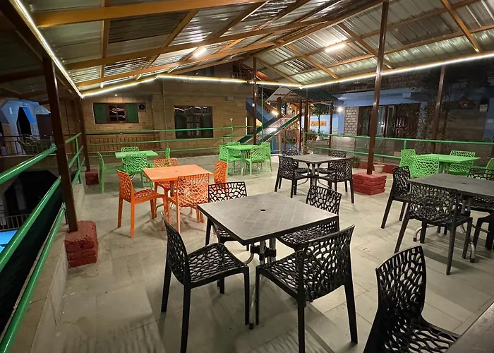 Guruchhaya Hotel And Cottages Manali 