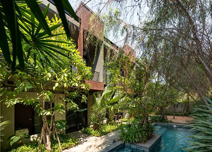 Cherlock Hotel เชียงใหม่