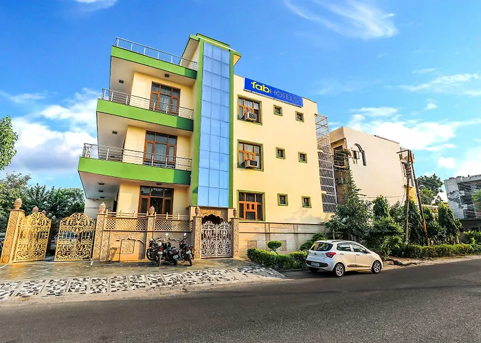 Fabexpress Silver Inn Noida