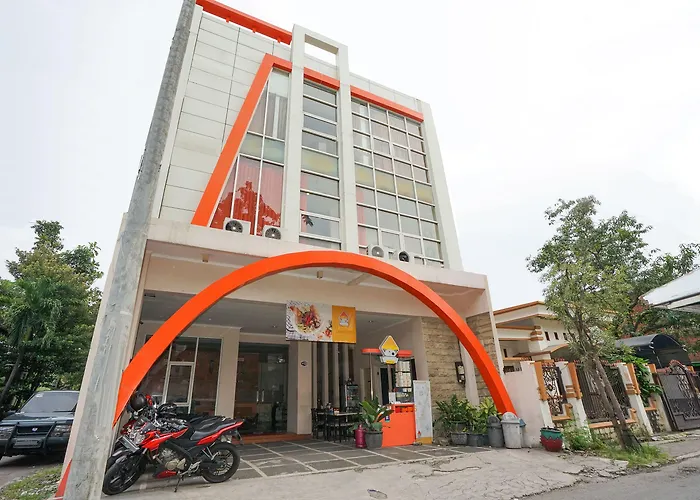 Oyo 450 Semampir Residence Surabaya