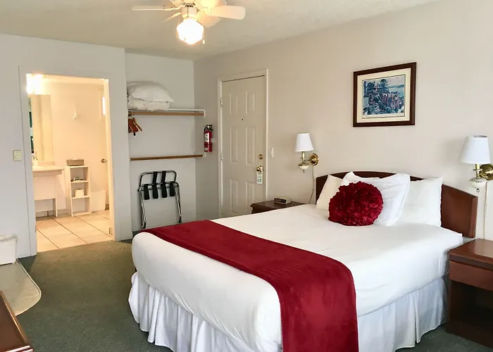 Casa Grande Inn Qualicum Beach