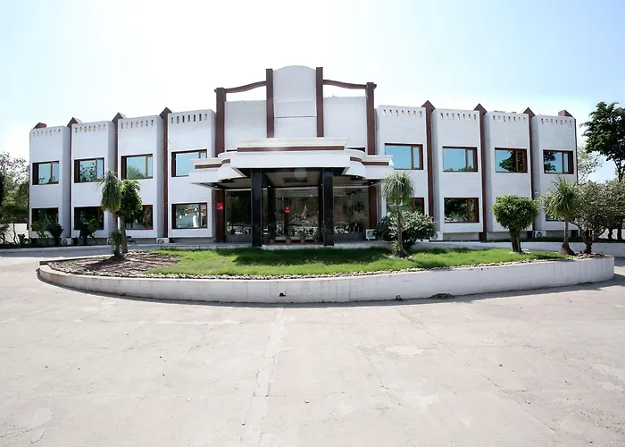 Capital O 12767 Hotel Grand Chinar Baddi