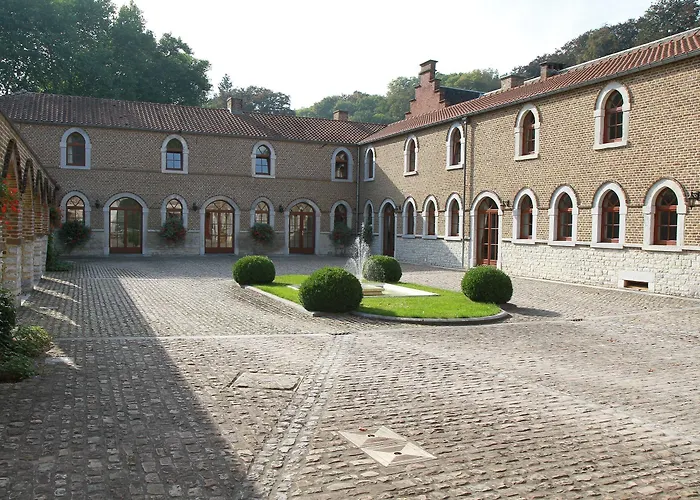 Hôtel - Ferme du Château d'Ahin Huy