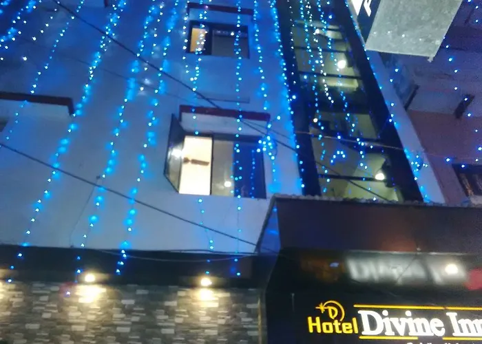 Hotel Divine Inn Varanasi