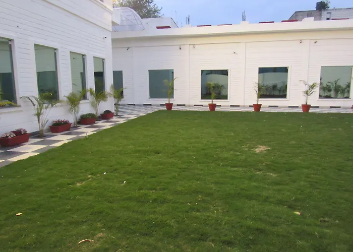 The English Garden Mohali