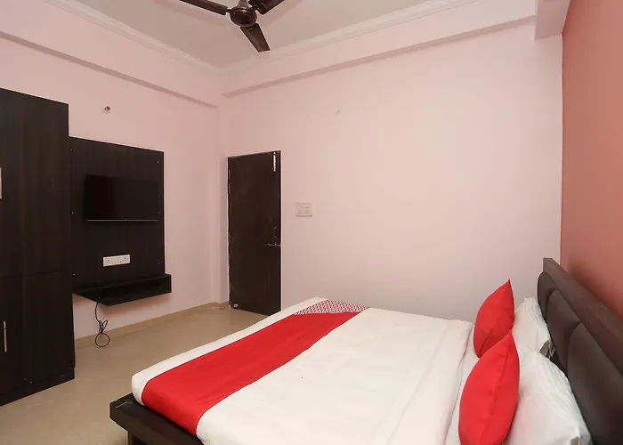 Oyo 17204 Vrindawan Galaxy Hotel Kanpur